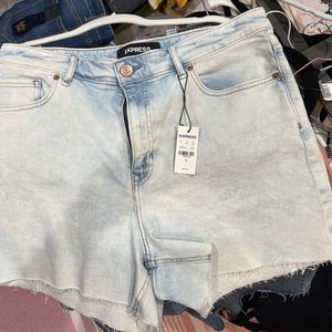 Jean shorts expanded